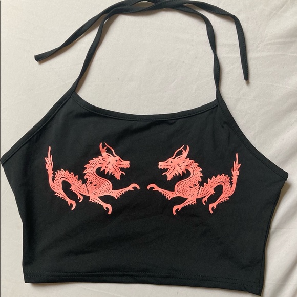 Tops - ❤️Super Cute Halter Crop Top with Dragon Design